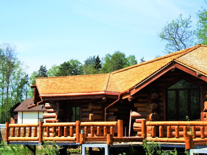 Фасад и кровля из дранки