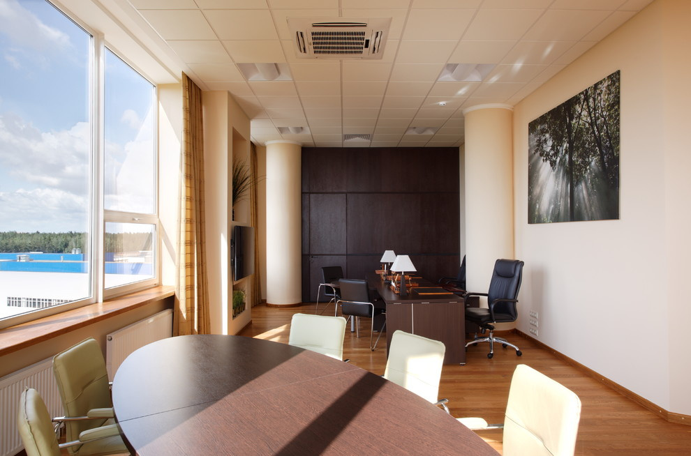 Офис компании SHERLAND