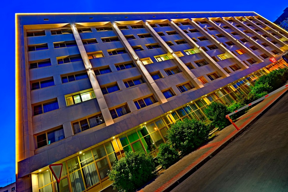 Отель "Южный" (Hotel Yuzhny Volgograd)