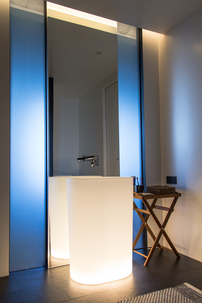 A P A R T M E N T 0.4   coming soon