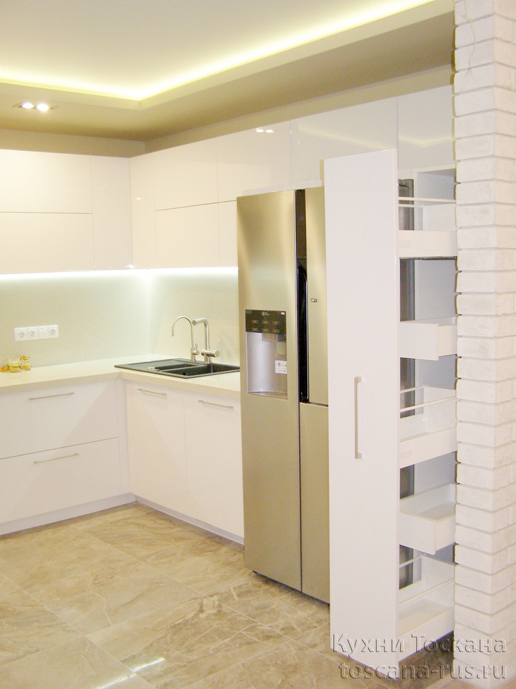 Выдвижная колонна