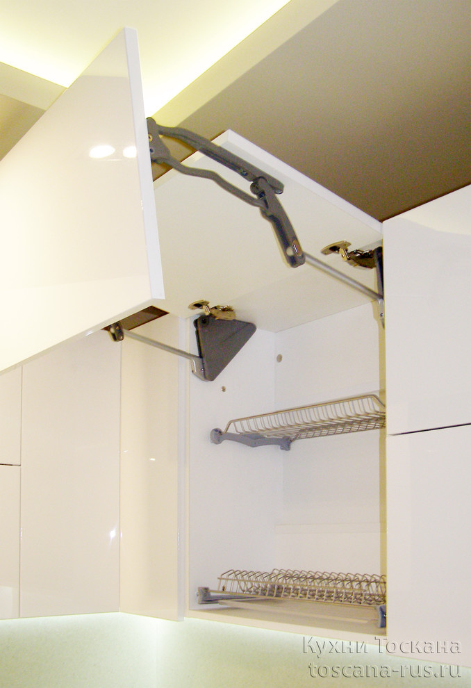 Шкаф с сушкой для посуды