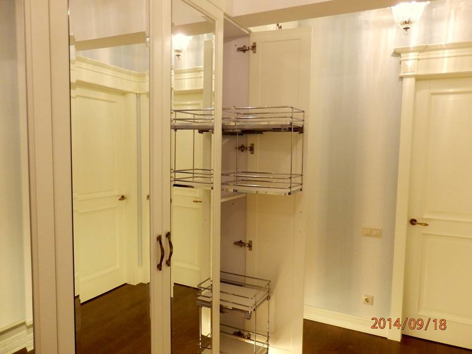 Межкомнатные двери + встроенные шкафы