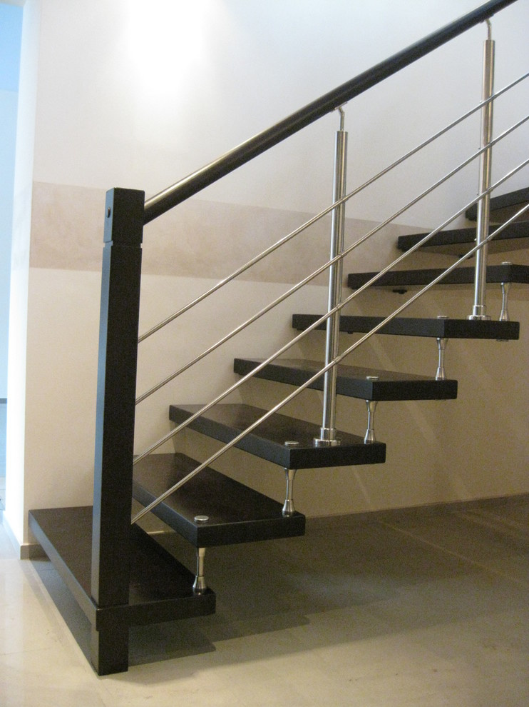 Лестница на больцах