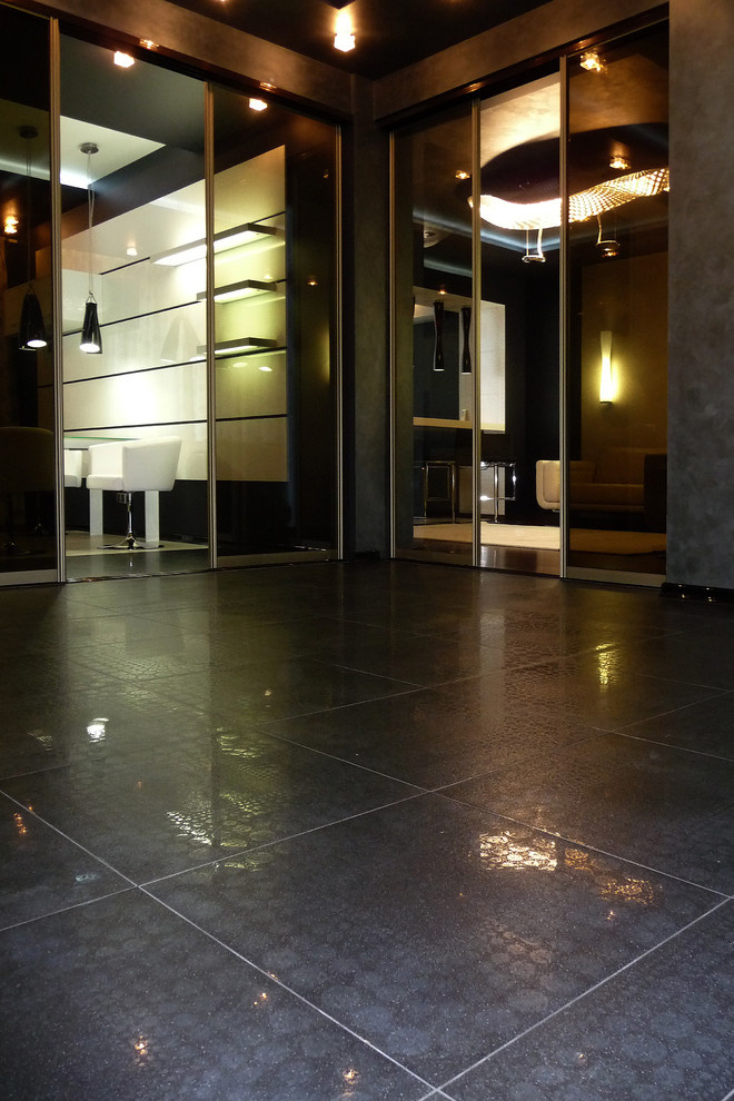 "Черное и белое"