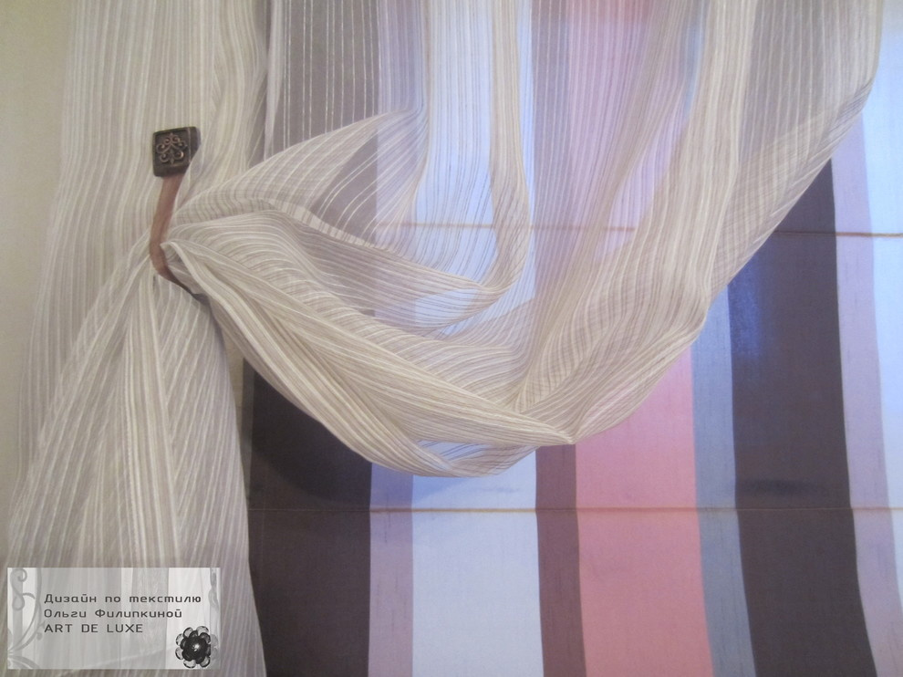 Кухня-столовая, портьеры, тюль, римские.