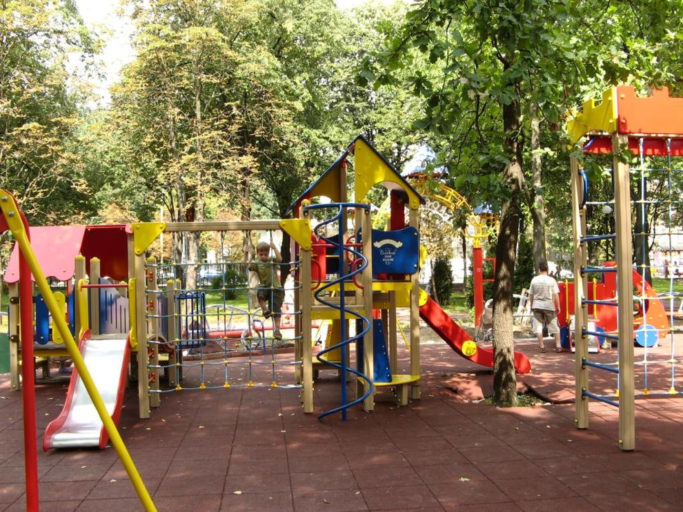 Установка дестких площадок, городков и комплексов в Ростове-на-Дону