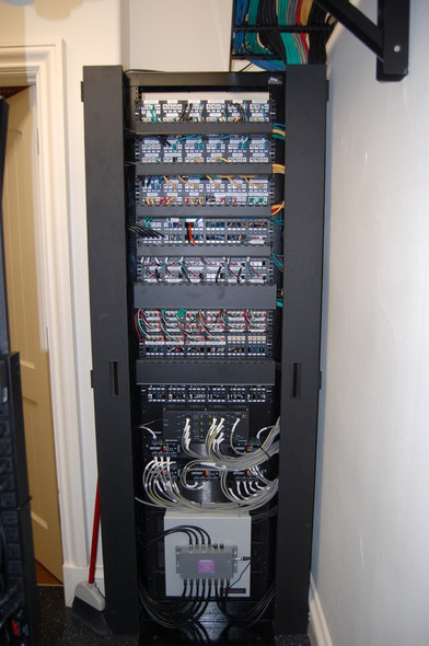 Обложка проекта: Умный дом - технические помещения, мультирум, кинозал.