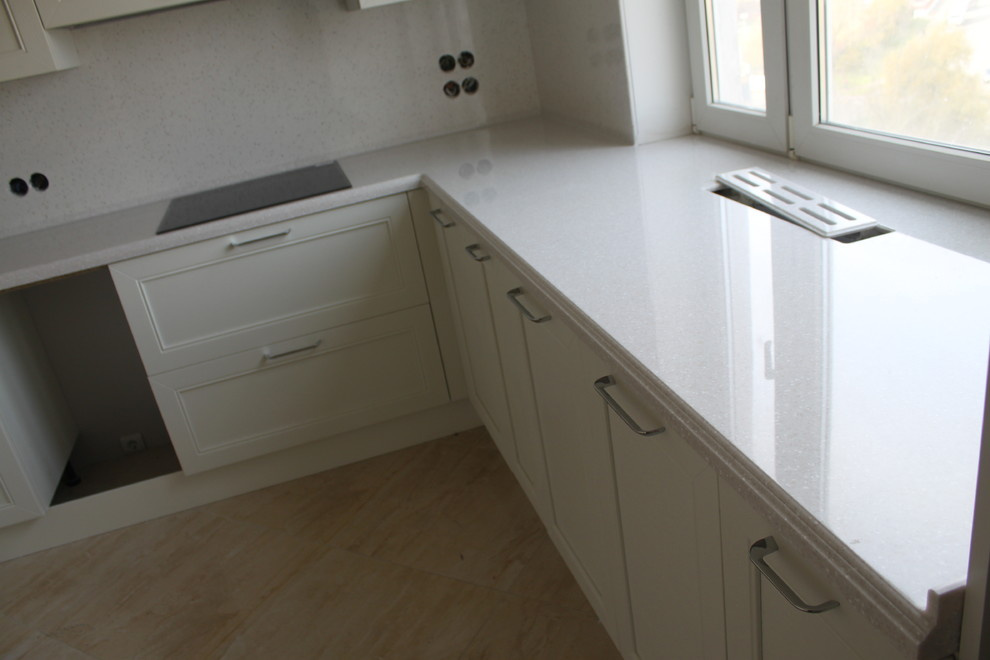 Угловая столешница кухонная