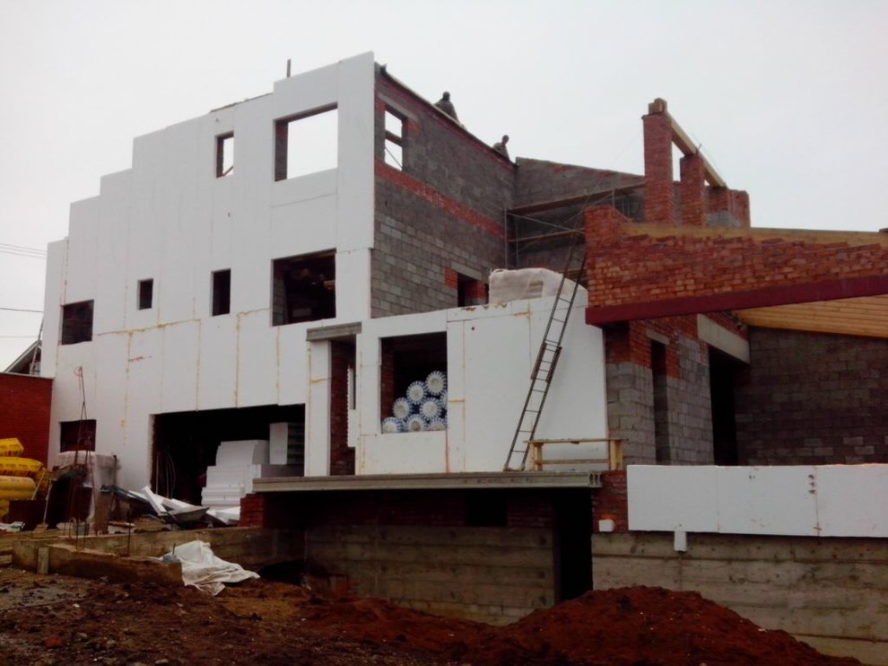 в ходе строительства