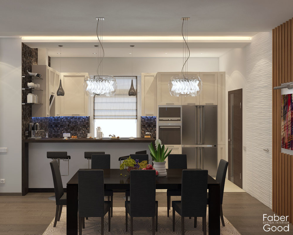 Столовая на первом плане, кухня на втором плане