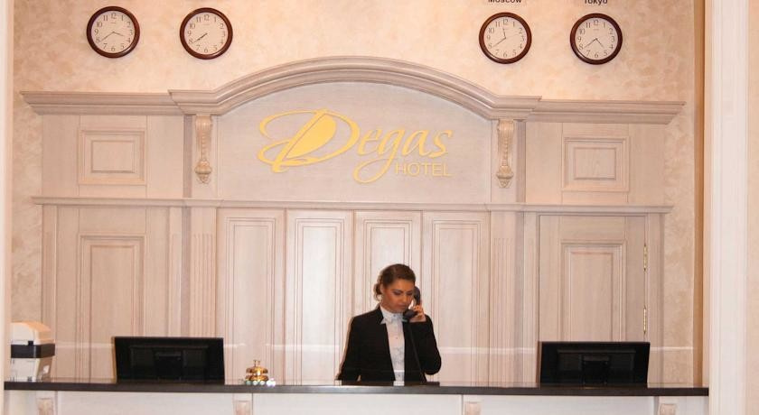 Дворцовая классика в ресторане "Апраксин" отеля "Degas".