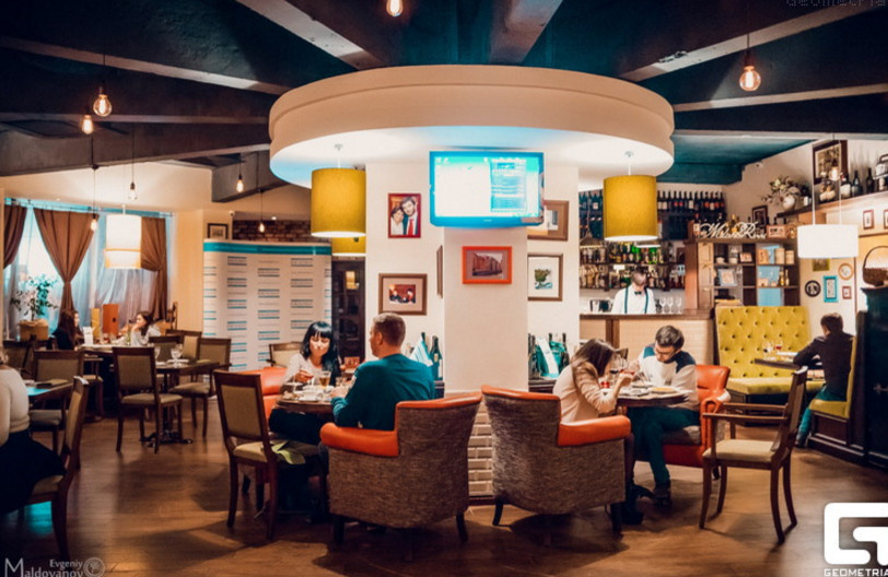 Три в одном : ресторан Milano Ricci, отель Valery и бизнес-центр СТЭЛ