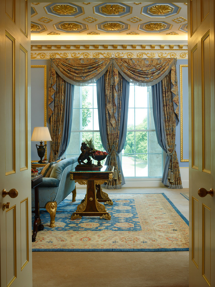 отель Lanesborough в Лондоне, где вся корпусная мебель-фабрики Jonathan Charles