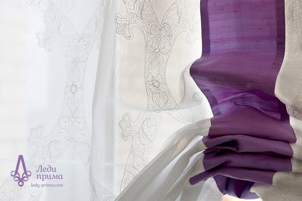 Обложка проекта: Яркие шторы в кухню-гостиную.