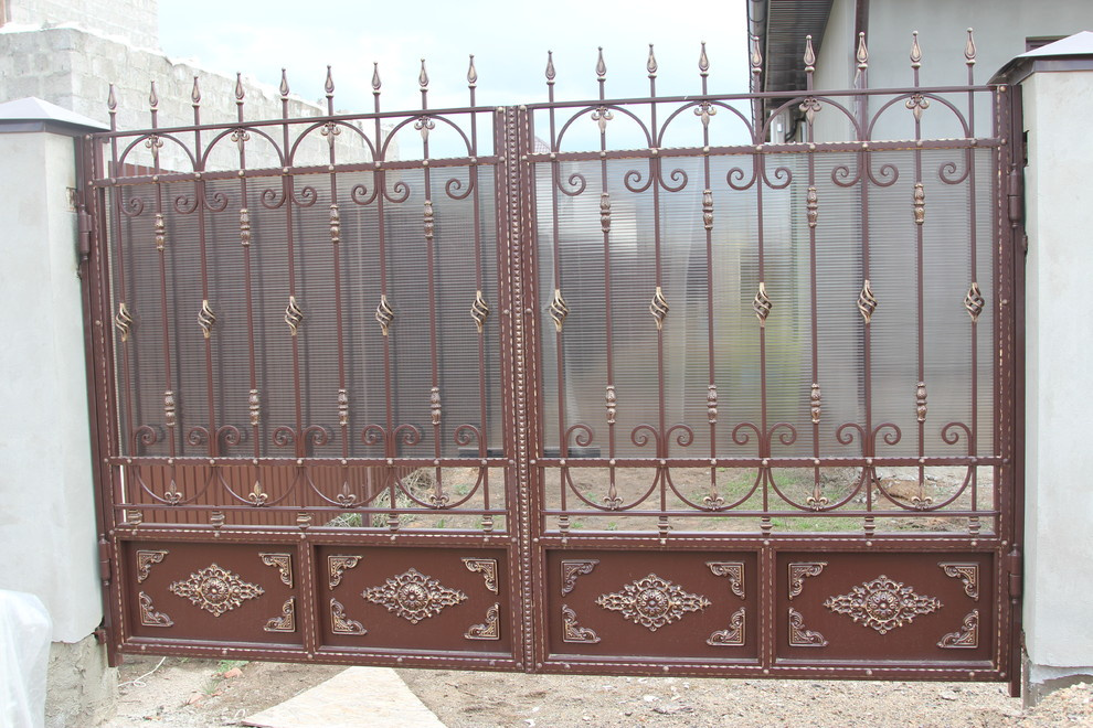 Ворота и заборы