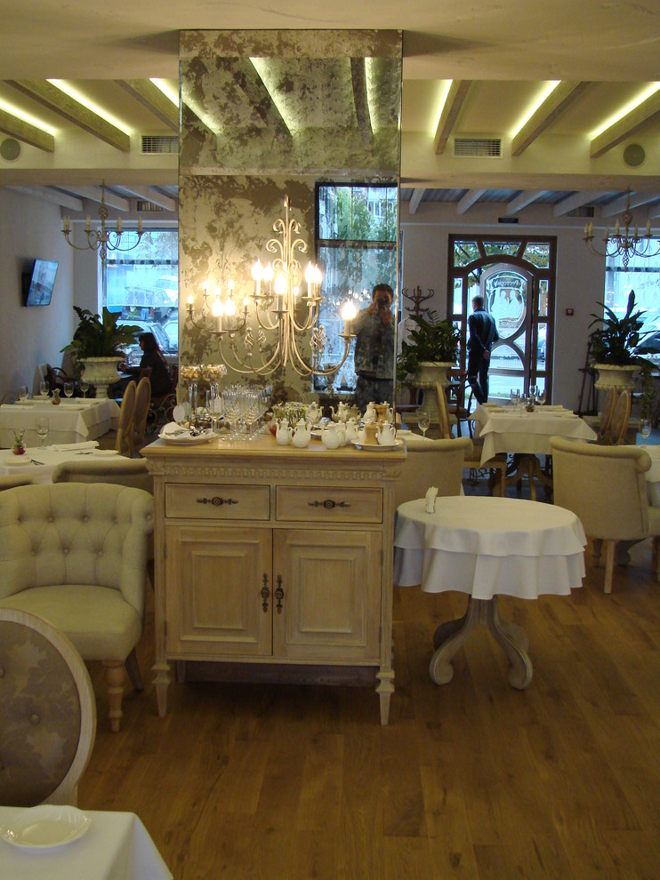 Ресторан "Виноград", Киев, ул. Саксаганского, 83