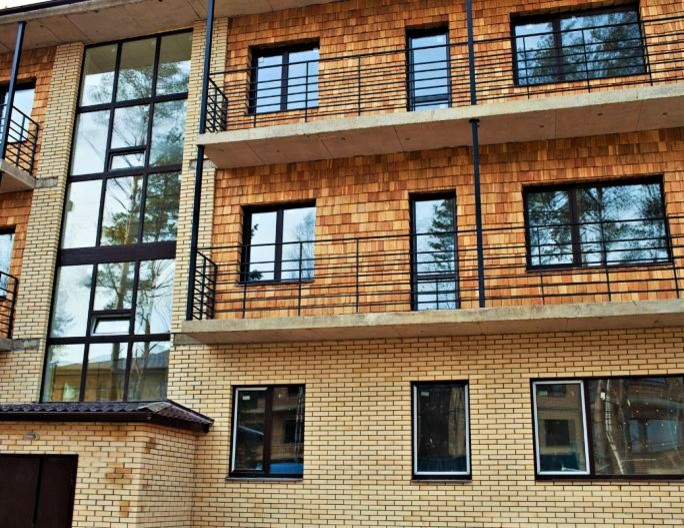 КОТТЕДЖНЫЙ ПОСЕЛОК "ЧЕРНИЧНАЯ ПОЛЯНА"