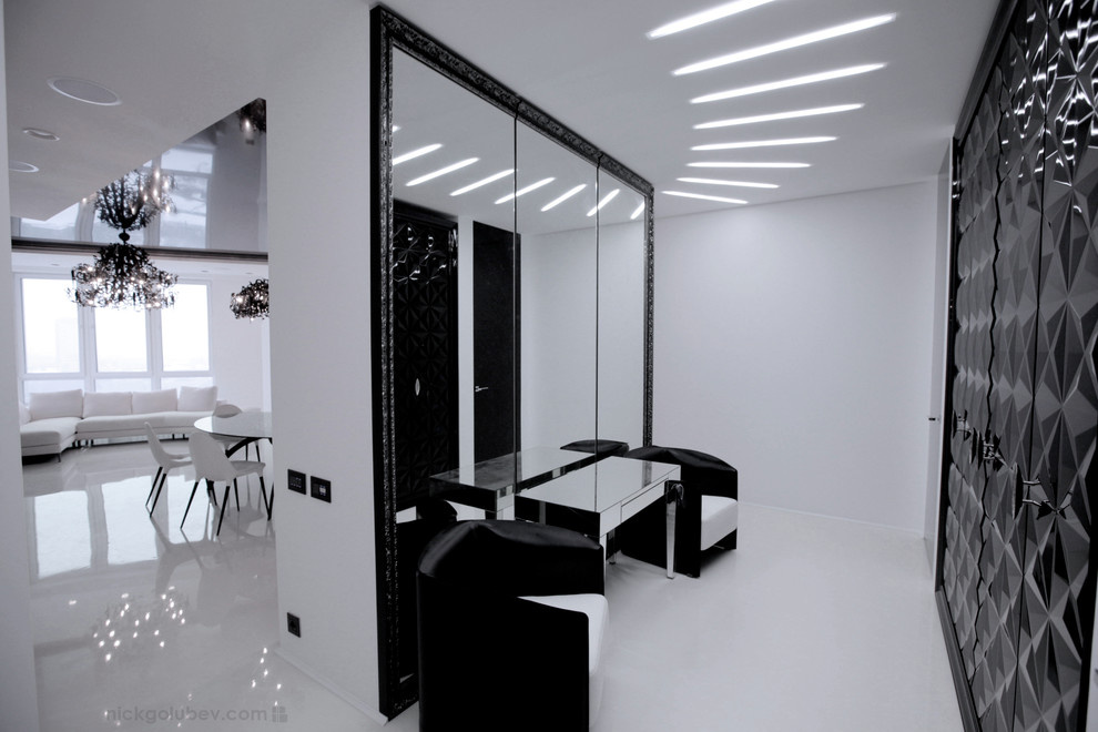 Прихожая сразу после завершения ремонта