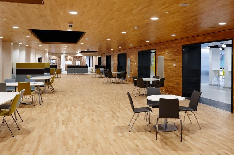 UNIVERSITY OF HERFORDSHIRE Англия