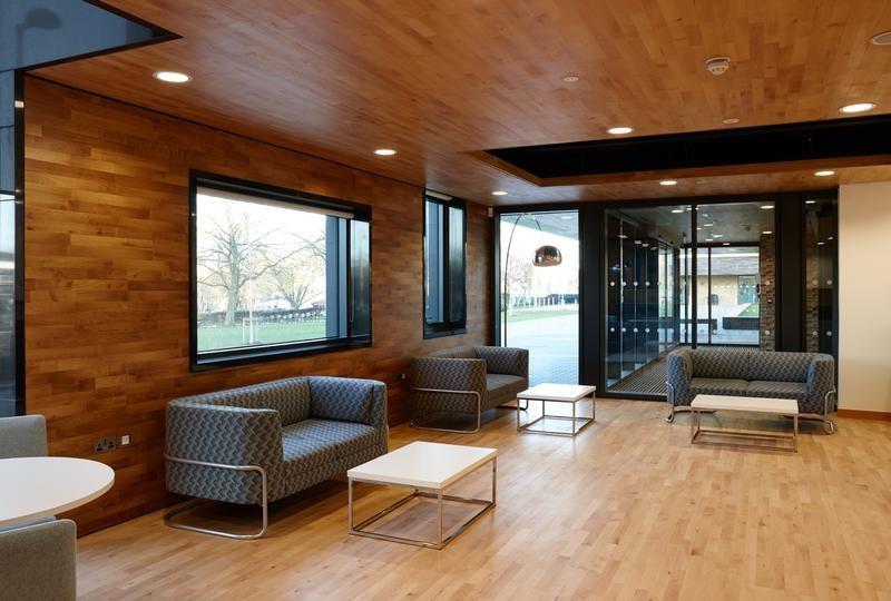 UNIVERSITY OF HERFORDSHIRE Англия