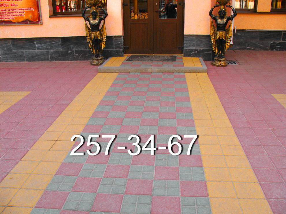 Укладка тротуарной плитки фото