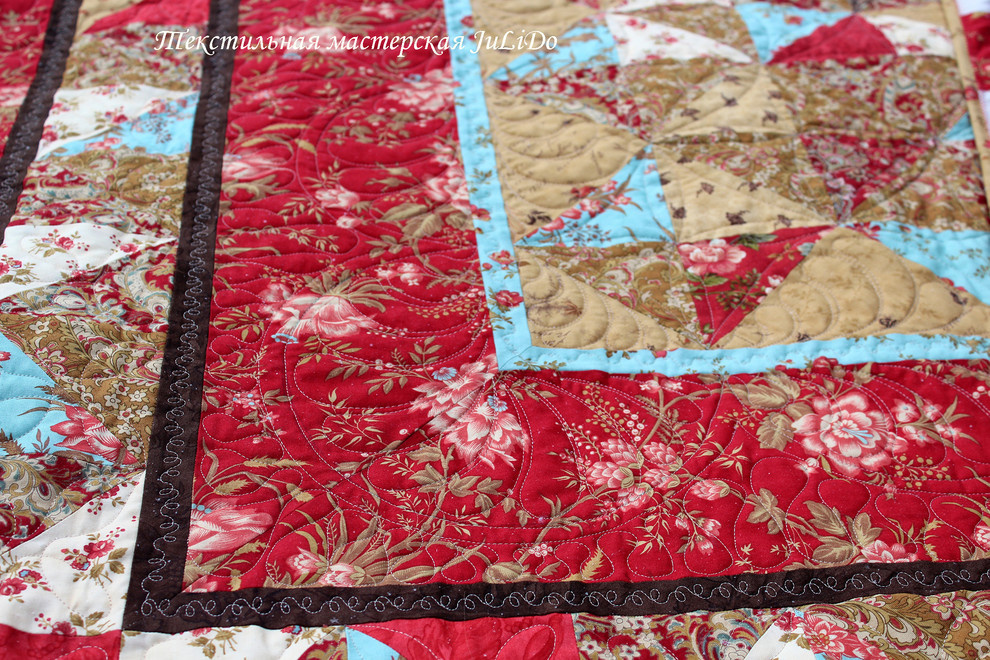 Лоскутное одеяло "Красная горка"