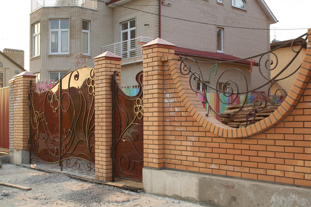 Обложка проекта: Внешние огражения частного дома