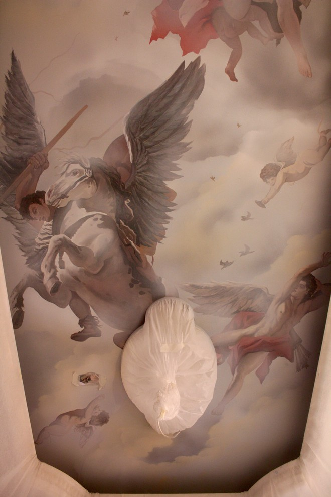 Апартаменты в Москве. Роспись потолка и стен.