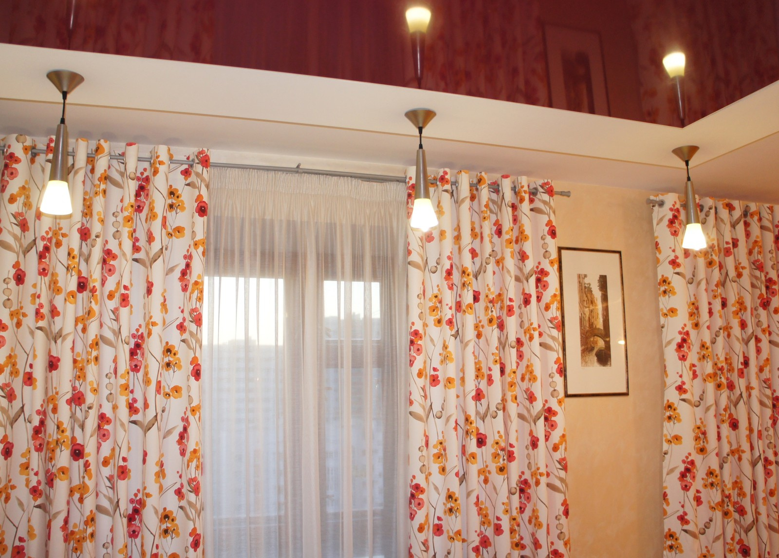 Новые шторы в гостиную-столовую.