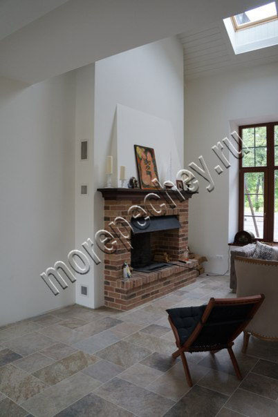 Камин в кирпиче ручной формовки