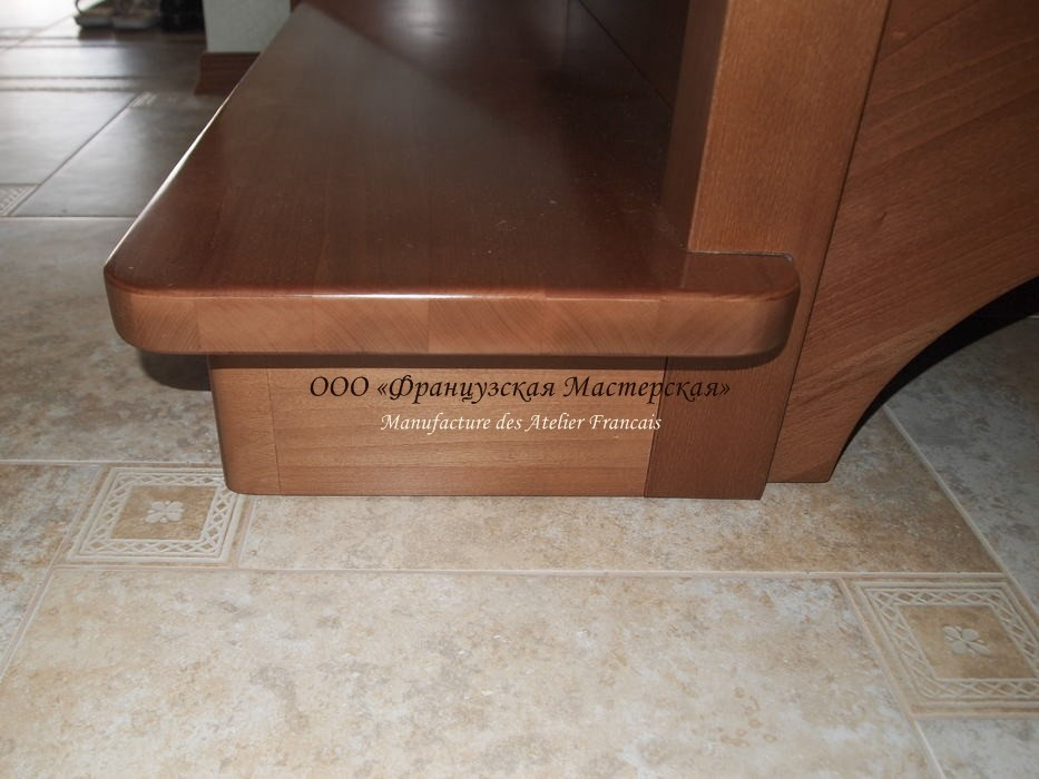 Лестница в загородном доме. 2012 год