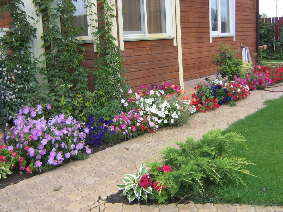 водоемы , цветники