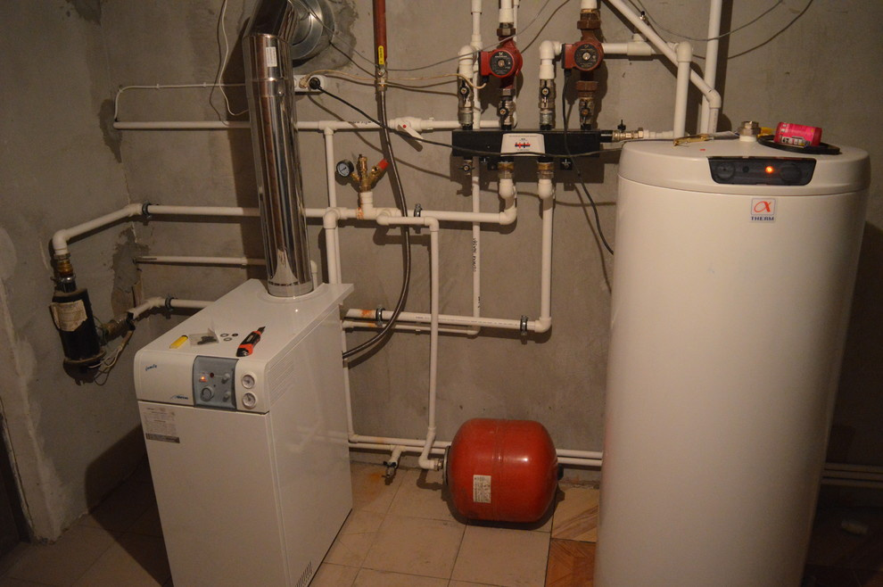 Сантехника и дымоход в процесе