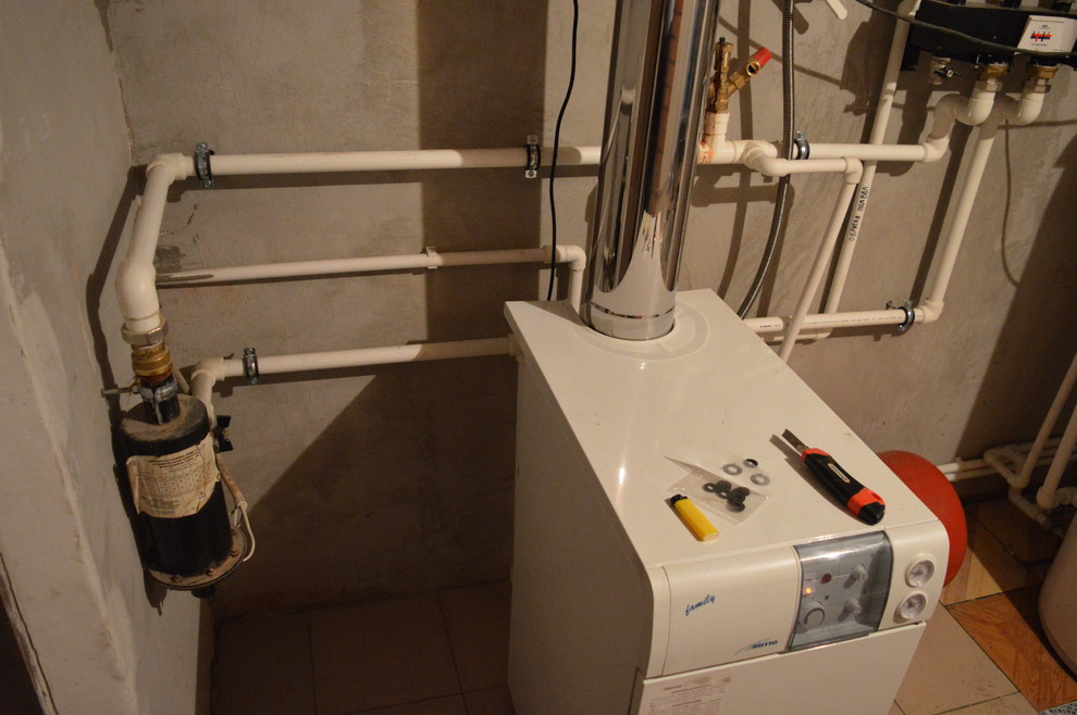 Сантехника и дымоход в процесе