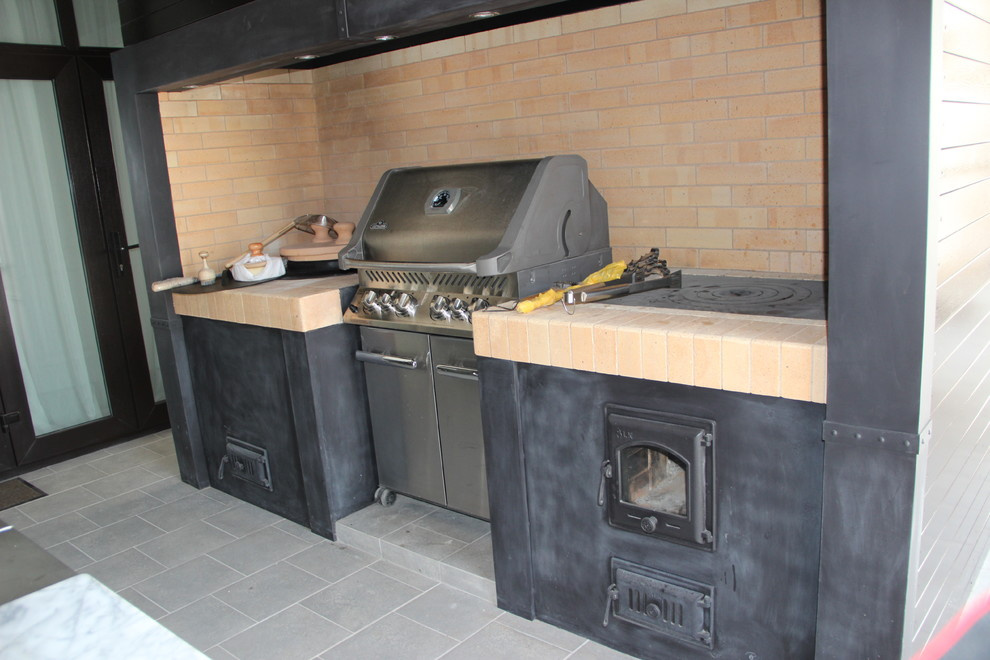 Мангальный комплекс с камином, на веранде "ПАЛИЦЫ"