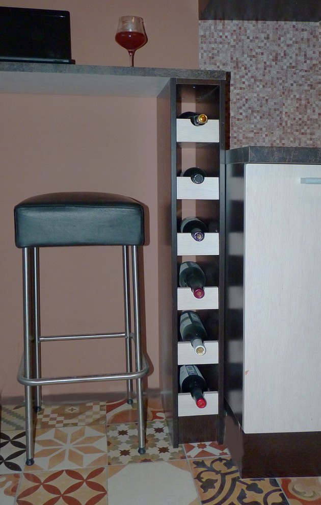 Кухня. Бутылочница