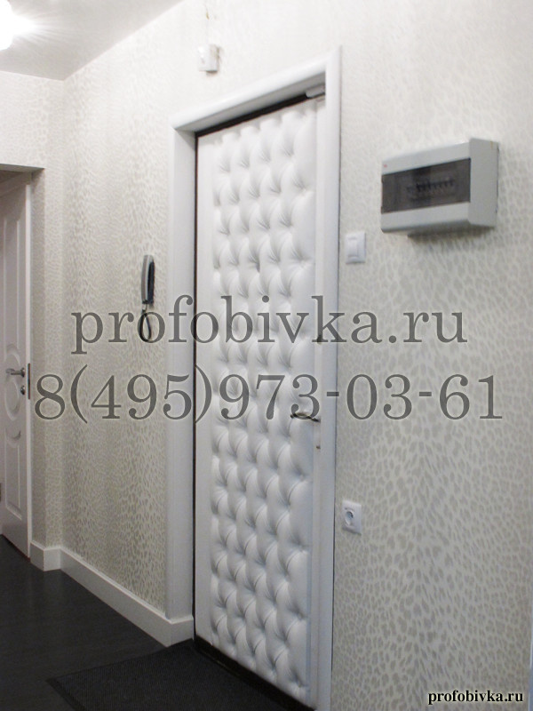 Каретная стяжка на двери