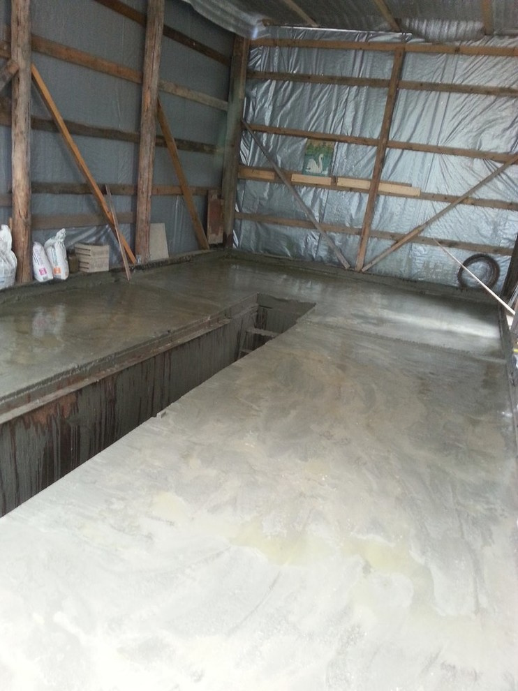 Заливка бетоном пола гаража