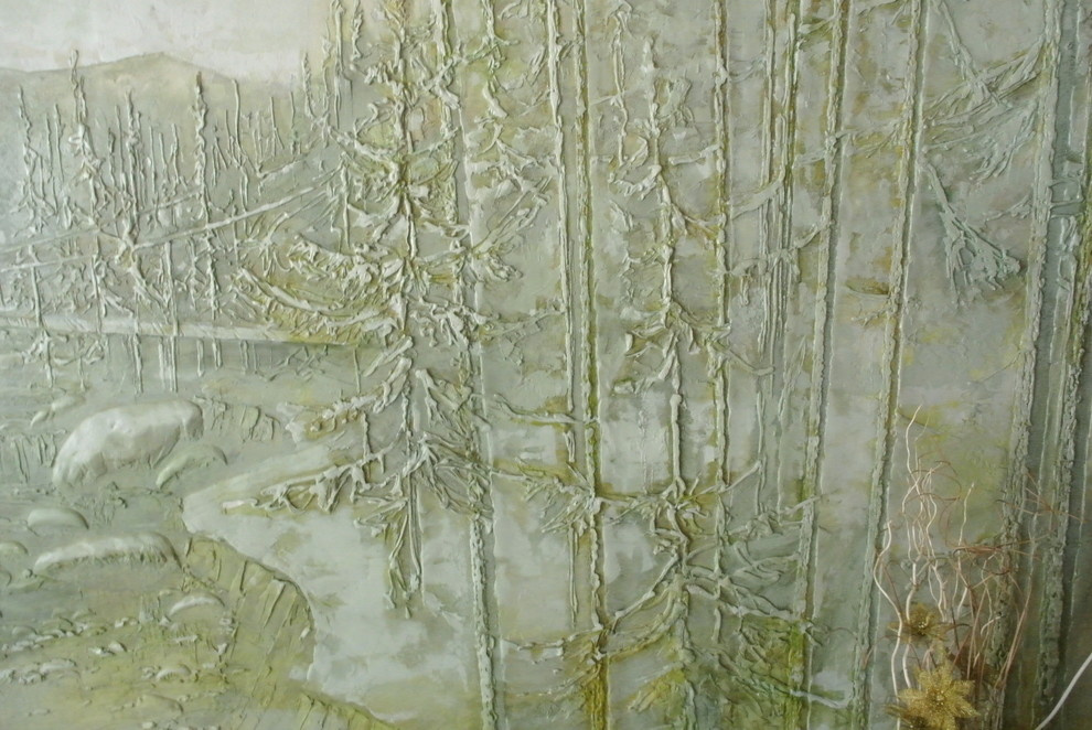 Барельеф в летнем кафе