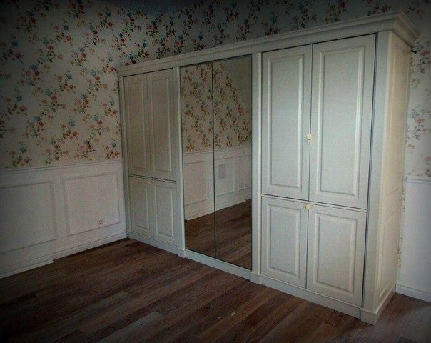 Шкафы и тумбы