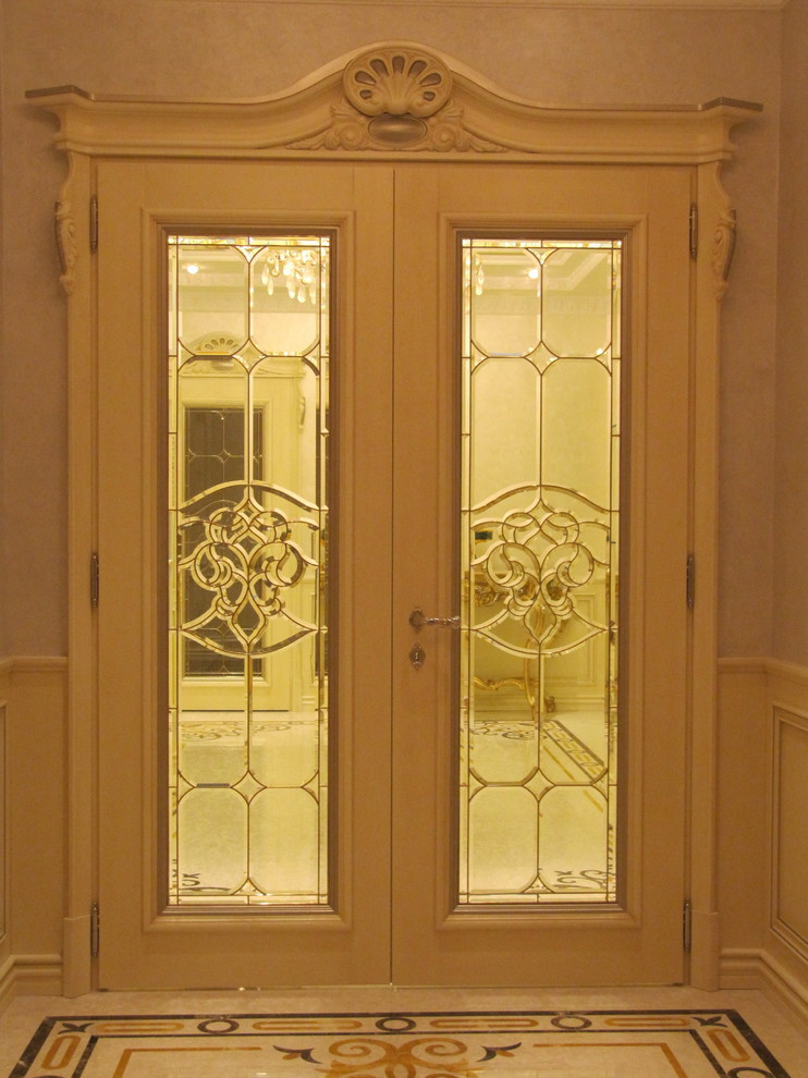 Витражи в интерьере квартиры