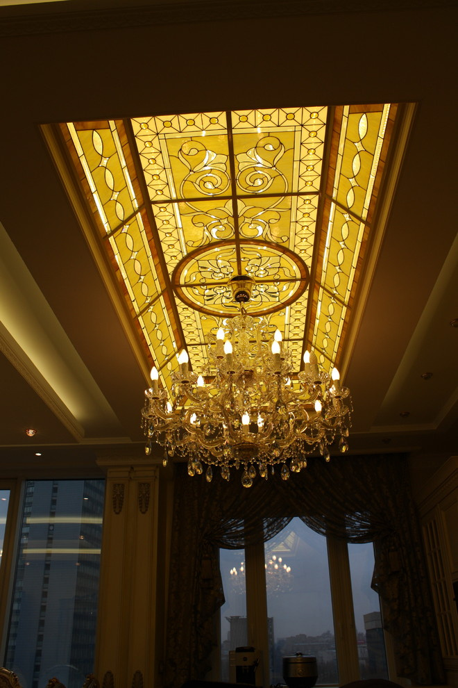 Витражи в интерьере квартиры