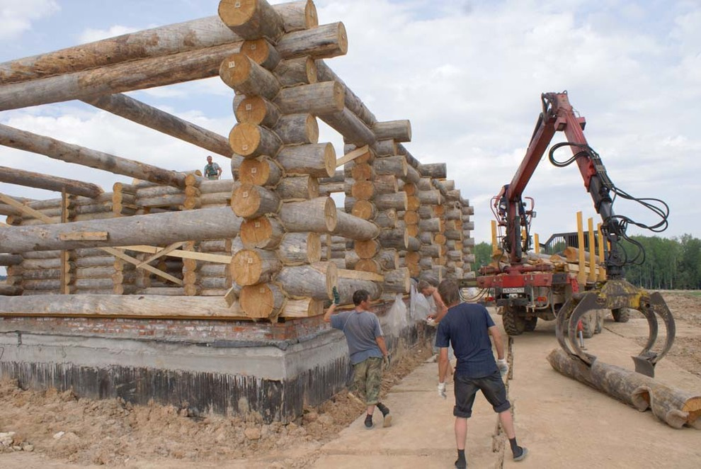 Самая большая баня из Сухостойной сосны Кело.