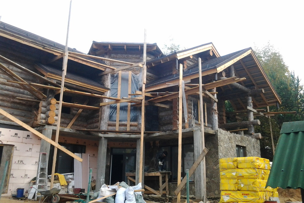 Дом с тотемом медведя