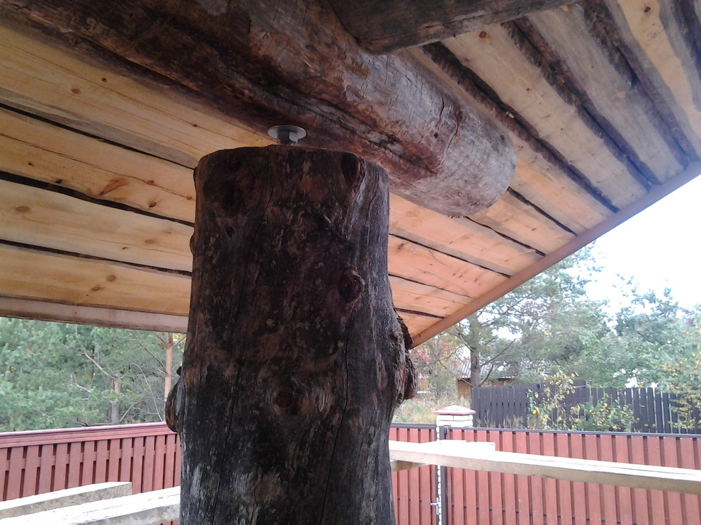 Дом с тотемом медведя