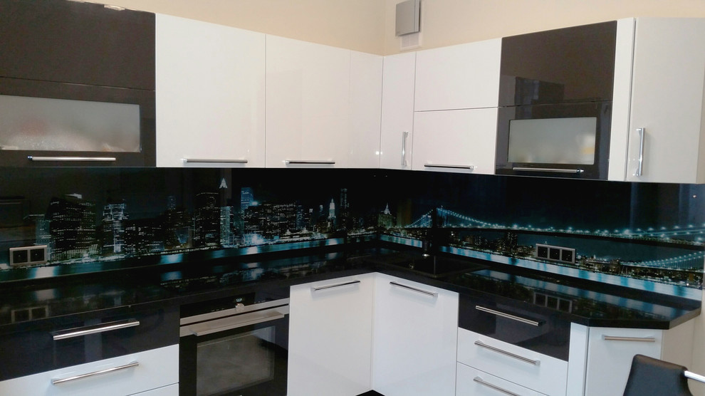 Кухонный фартук из стекла (тематика: города)