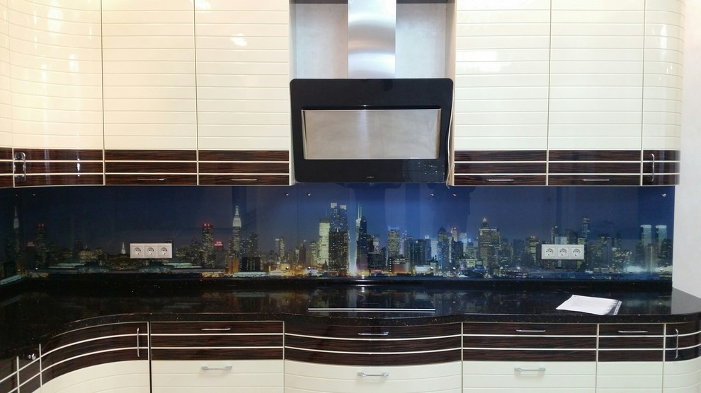 Кухонный фартук из стекла (тематика: города)