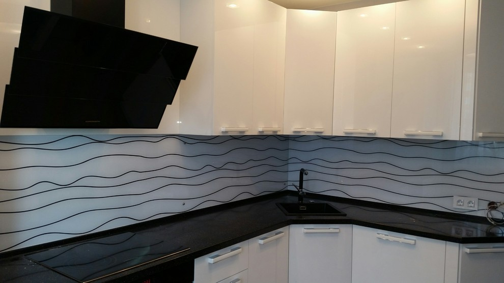 Кухонный фартук из стекла (тематика: абстракция и текстура)