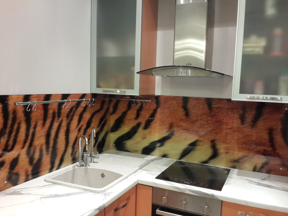 Кухонный фартук из стекла (тематика: абстракция и текстура)